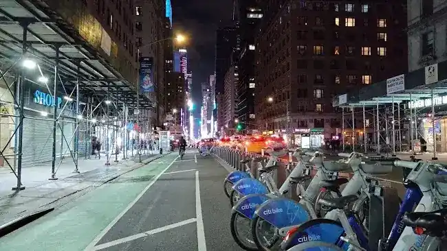 Citi Bike: 7 Ave & W 55 St