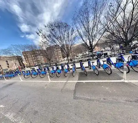 Citi Bike: Carmine St & 6 Ave