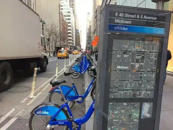 Citi Bike: E 48 St & 5 Ave