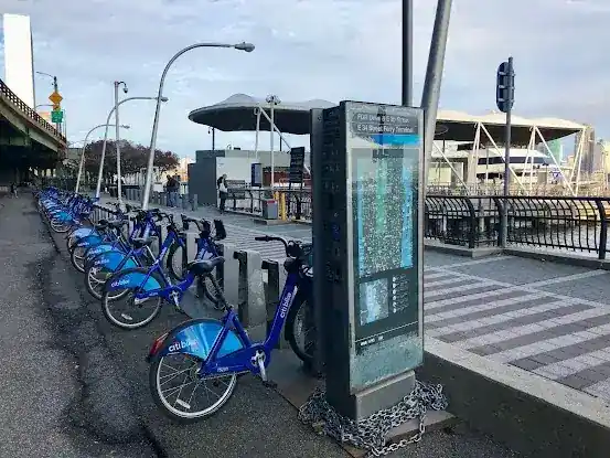 Citi Bike: FDR Drive & E 35 St