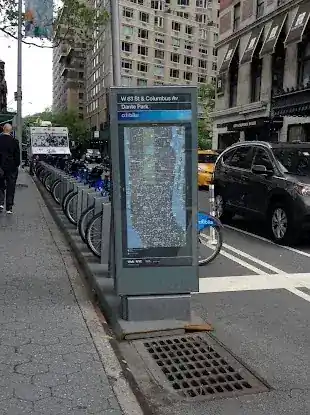 Citi Bike: W 63 St & Broadway