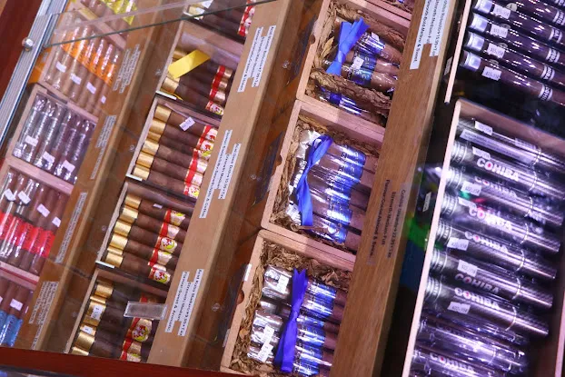 cloud 69 Cigar & Smoke Shop