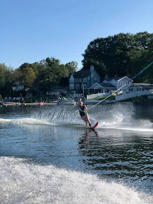 Connecticut Watersports - Lake Lillinonah, New Milford
