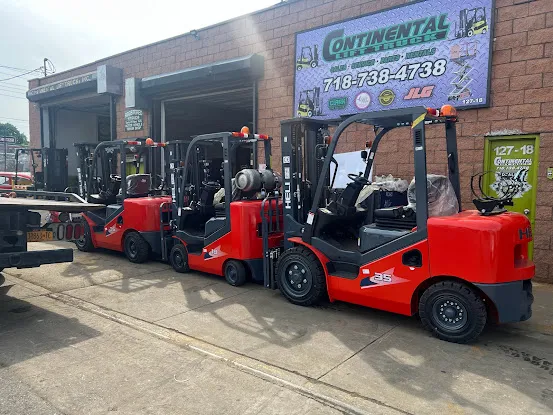 Continental Lift Truck