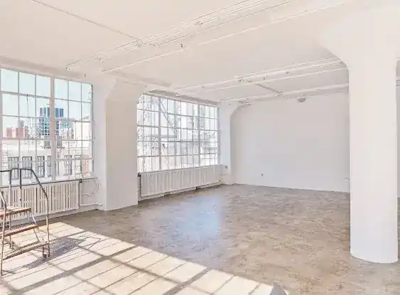 Corner Studio