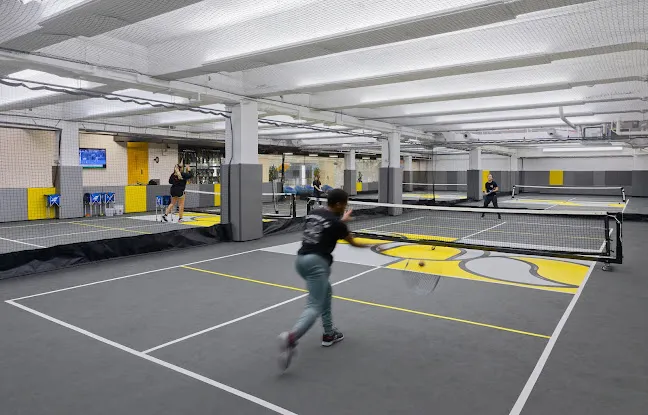 Court 16 Manhattan-FiDi – Tennis Remixed
