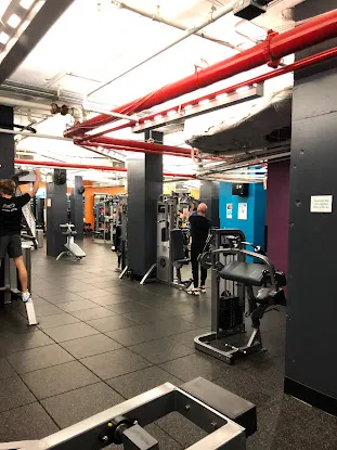 Crunch Fitness - 59th Street