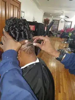 CUTZ BY MOE