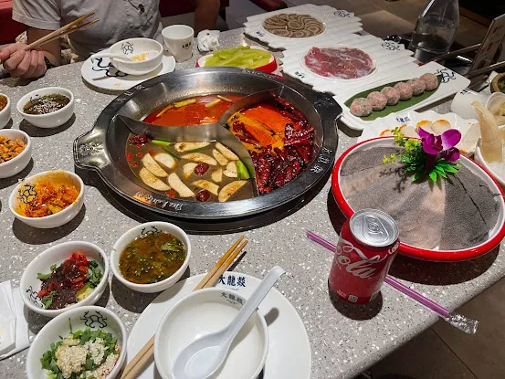 Da Long Yi Hot Pot