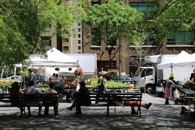 Dag Hammarskjold Plaza Greenmarket
