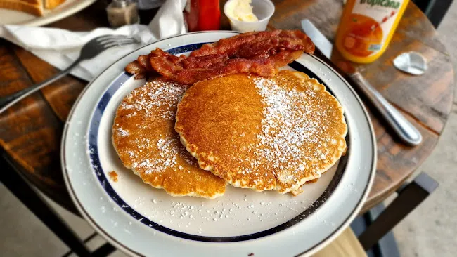 Dalias Harlem Cafe