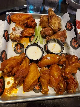 Dan and John's Wings Murray Hill