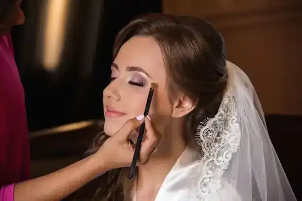 Danielle Dvash - Makeup Artist