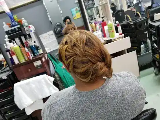 D'Colores Beauty Salon