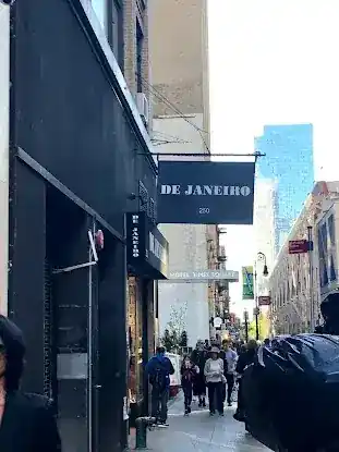 De Janeiro Stores
