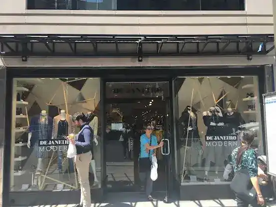 De Janeiro Stores
