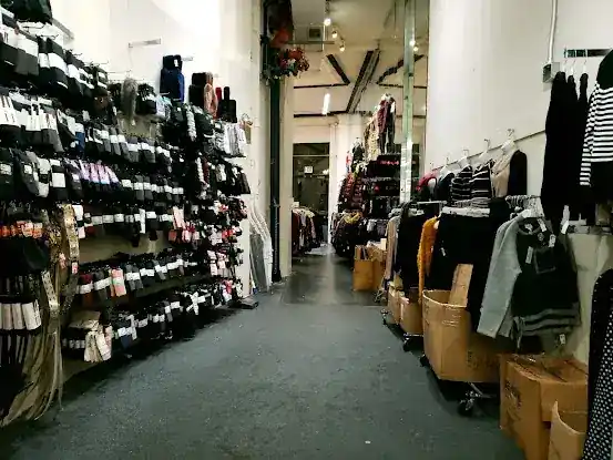 De Janeiro Stores