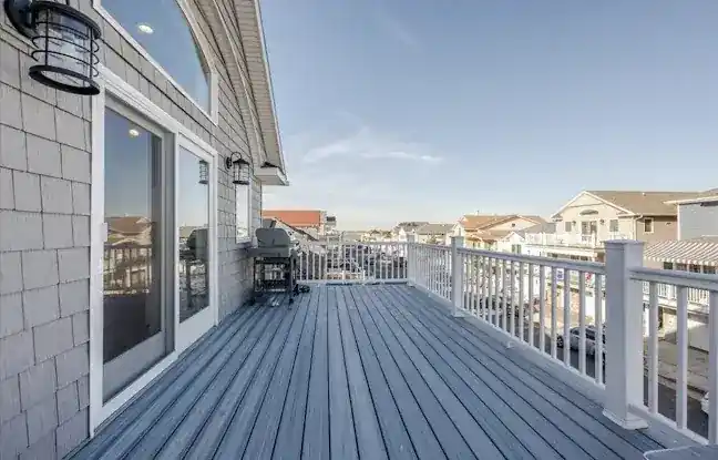 Decks N' Stones