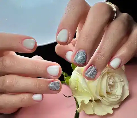 DeLoor Nails Manhattan