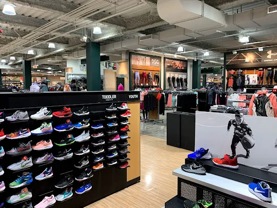 DICK'S Sporting Goods