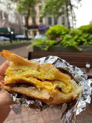 DJ's Breakfast Spot