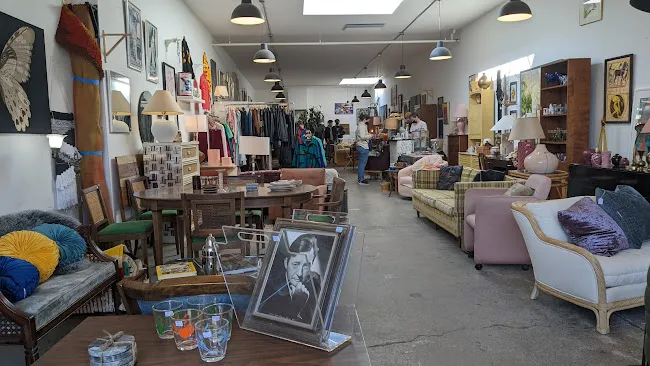 Dobbin Street Vintage Co-op