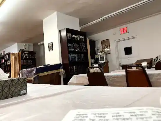 Dombrov Shul