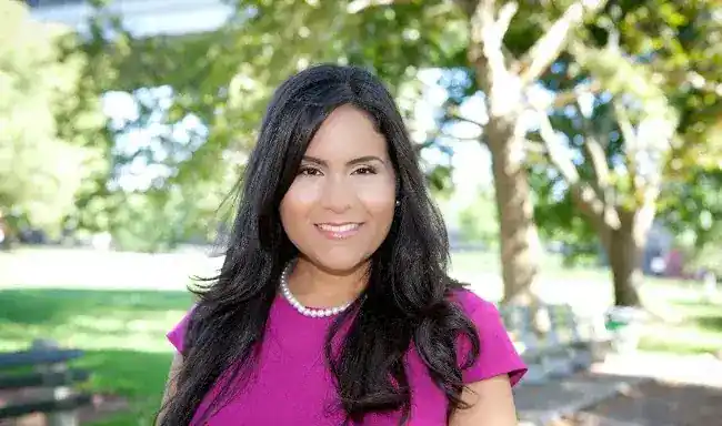 Dr. Karen Caraballo