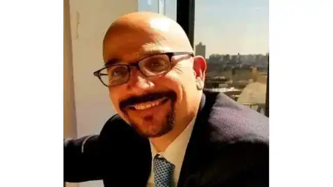 Dr. Zvi S. Weisstuch, MD