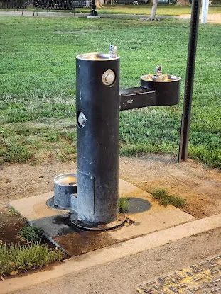 Drinking fountain