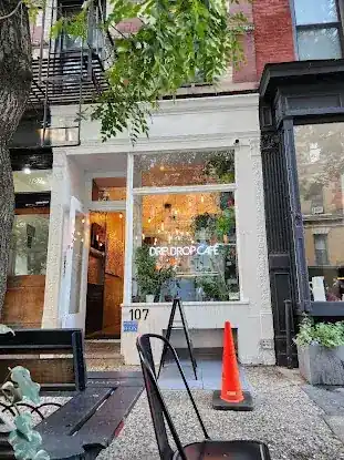 Drip Drop Café, coffee shop