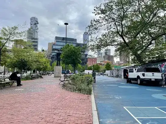 Duarte Square
