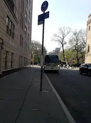 E 65 St/5 Av