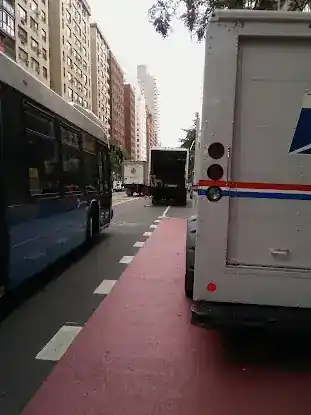 E 79 St/1 Av