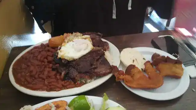 El Pilon Bakery