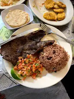 El Salvadoreño