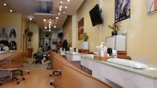 Elegant Nails & Spa (Greenwich)