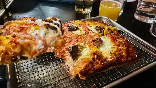 Emmy Squared Pizza: Hell's Kitchen, New York