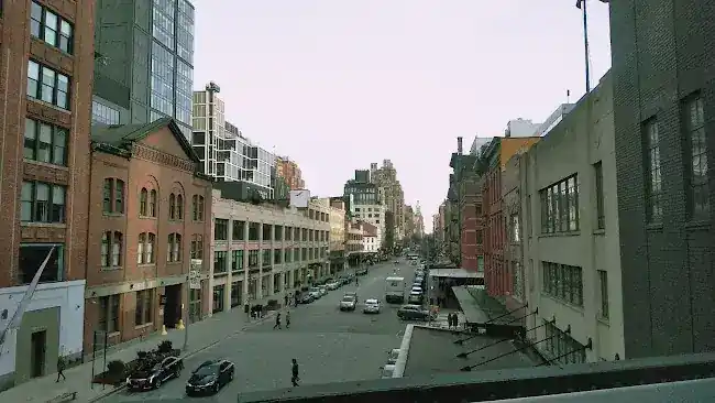 Equinox High Line