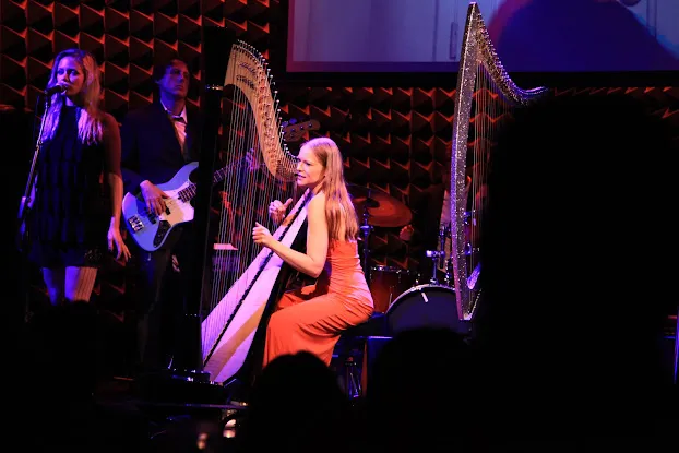 Erin Hill - Harpist & Singer