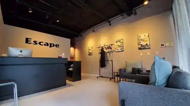 Escape men spa