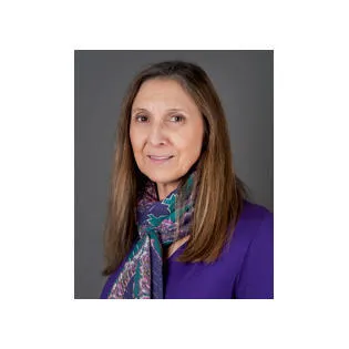 Esperanza Naves-Ruiz, MD