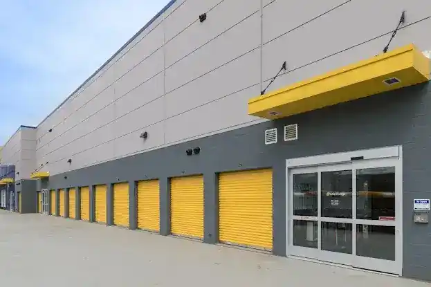 Extra Space Storage
