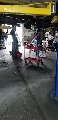 F & T Auto Center