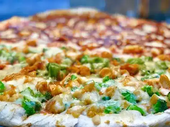 Famous Pizza