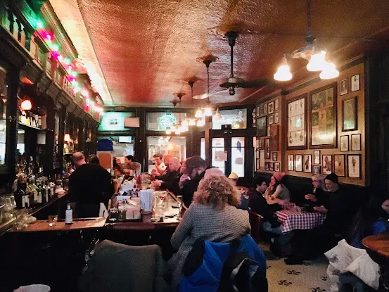 Fanelli Café