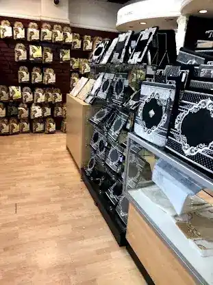 FARKAS JUDAICA (adorn sterling / פארקאש טליתים)