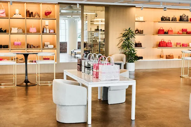 FASHIONPHILE Flagship