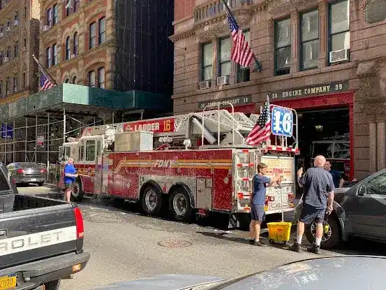 FDNY Engine 39/Ladder 16