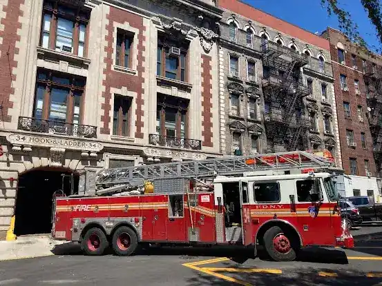 FDNY Engine 84/Ladder 34